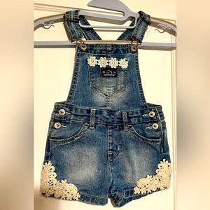 Jordache 4T jumper with lace detailing